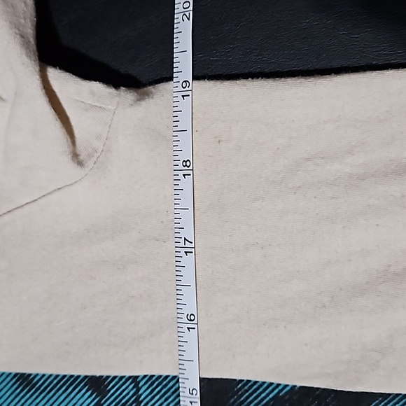 Maroon 5 2010 Vintage Short Sleeve Concert T Shirt size Medium - Picture 6 of 6